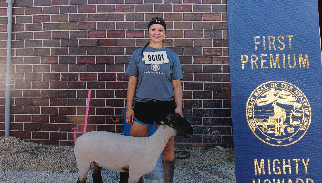 Kayleigh Dietel with sheep project